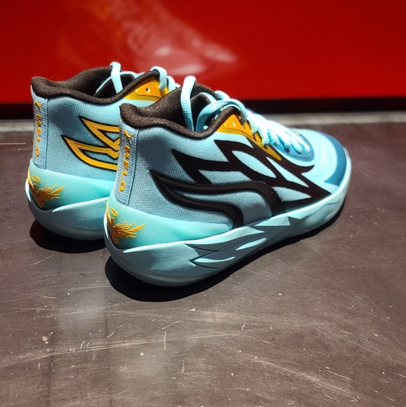 LaMelo ball shoes - Picture 10 of 10